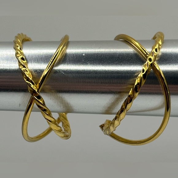 Jewelry - ✨ Gold-Tone Criss-Cross Hoop Earrings ✨